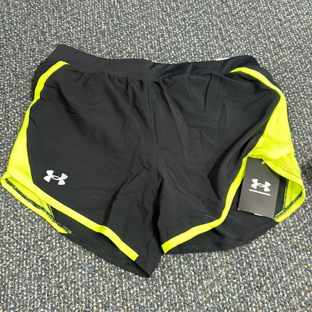 Under Armour Fly-By 2.0 Loose Fit Shorts
